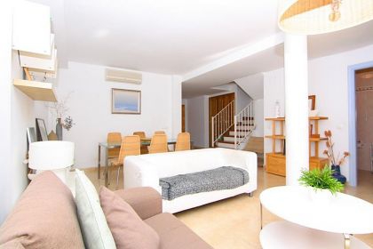 Villa with 3 bedroom in town 278268