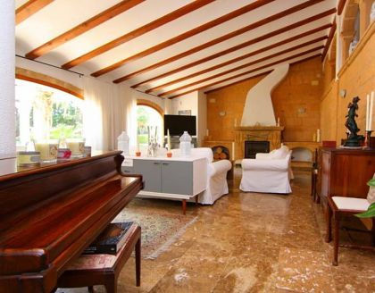 Villa for sale in town, Spain 278273