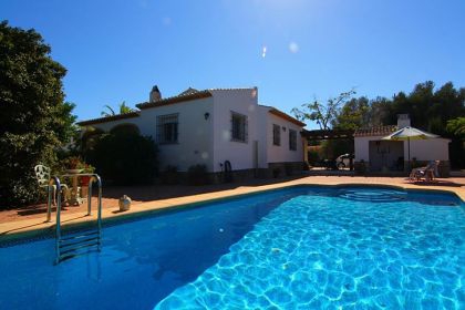 Villa for sale in town 278275