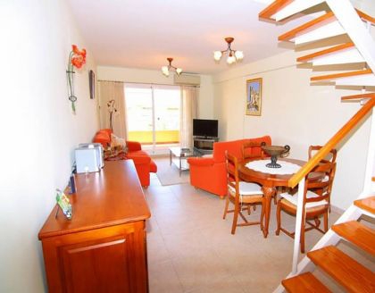 Apartment with 3 bedroom in town 278283