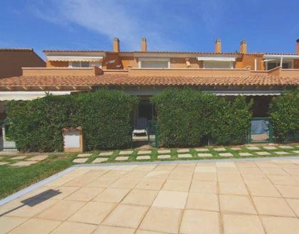 Villa for sale in town, Spain 278284