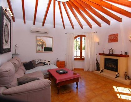 Villa for sale in town, Spain 278285
