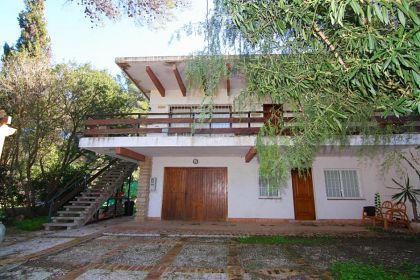 Villa for sale in town, Spain 278292