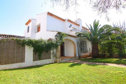 Villa for sale in town 278302