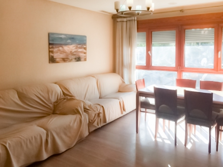 Apartment with 3 bedroom in town 278447
