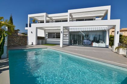 Villa for sale in town 279076