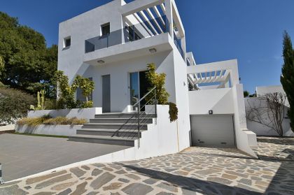 Villa for sale in town, Alicante 279076