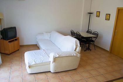 Villa with 2 bedroom in town 279148