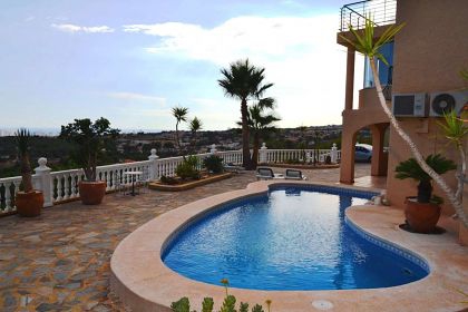 Villa for sale in town 279159