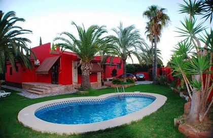 Villa for sale in town 279182