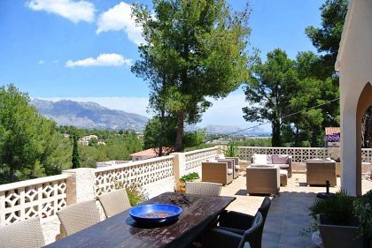 Villa with 4 bedroom in town 279221