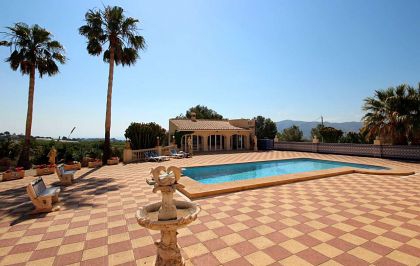 Villa for sale in town, Alicante 279224
