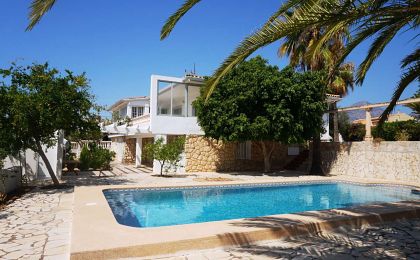 Villa for sale in town 279236