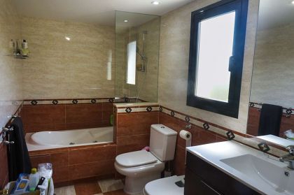 Villa for sale in town, Alicante 279250
