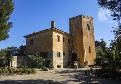 Villa for sale in town 279256