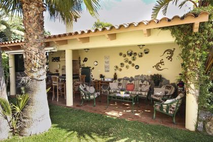 Villa with 6 bedroom in town 279264