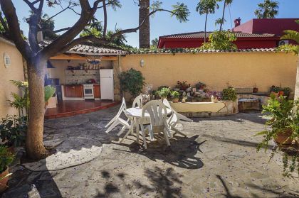 Villa with 3 bedroom in town 279316