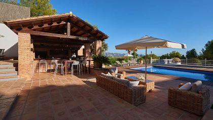 Villa with 4 bedroom in town 279329