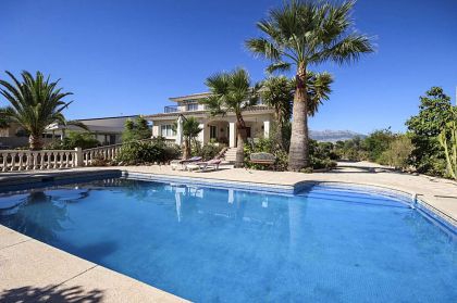 Villa for sale in town 279354