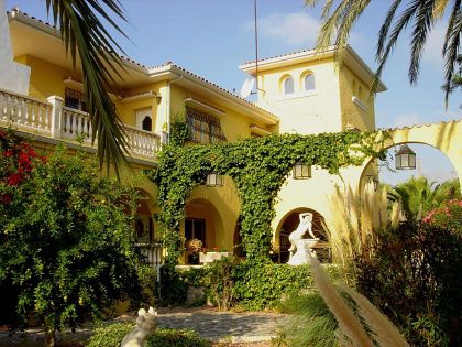 Villa&nbsp;for&nbsp;sale&nbsp;in&nbsp;town,&nbsp;Spain&nbsp;279559