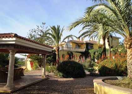 Villa&nbsp;with&nbsp;9+&nbsp;bedroom&nbsp;in&nbsp;town,&nbsp;Spain&nbsp;279559