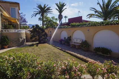Villa for sale in town, Spain 279683