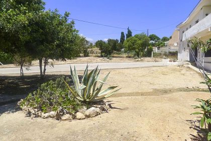 Villa with 6 bedroom in town 279687