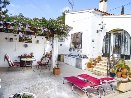 Villa with 3 bedroom in town 279738