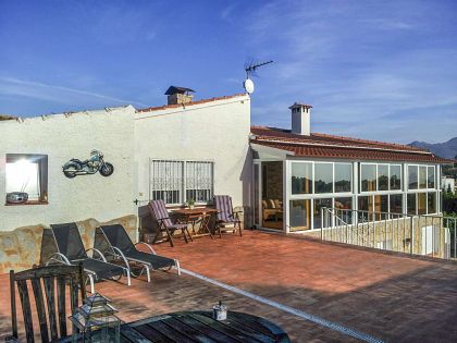 Villa for sale in town, Spain 279766