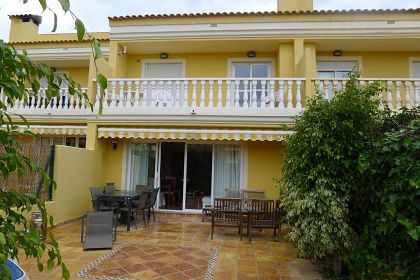 Villa for sale in town, Spain 280574