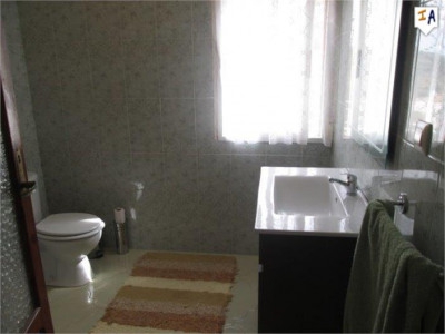 Castillo De Locubin property: Castillo De Locubin Farmhouse 280635