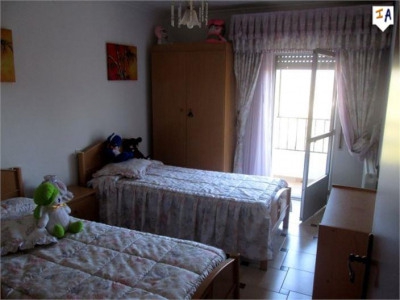 Castillo De Locubin property: Jaen property | 3 bedroom Commercial 280646