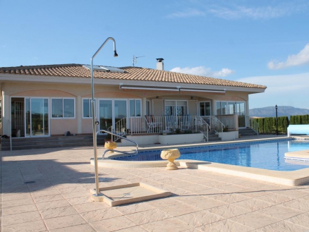 Pinoso property: Villa for sale in Pinoso, Spain 280701