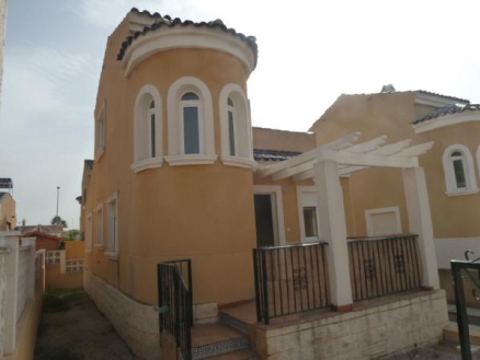 Villa for sale in town, Spain 280710