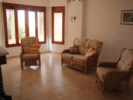 Pinoso property: Townhome for sale in Pinoso, Alicante 281168