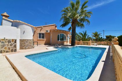 Villa for sale in town, Spain 281236