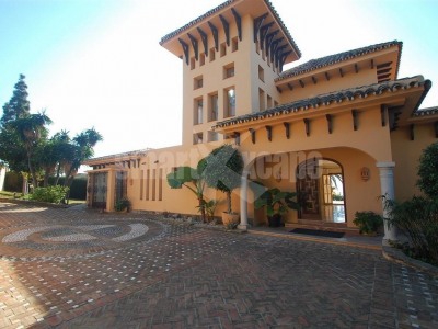 Marbella property: Villa with 9+ bedroom in Marbella 281368