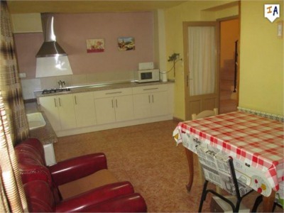 Castillo De Locubin property: Townhome with 6 bedroom in Castillo De Locubin 281500