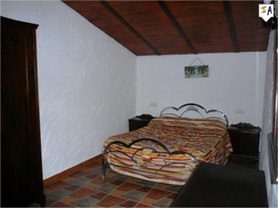 Iznajar property: Cordoba property | 4 bedroom Farmhouse 281516