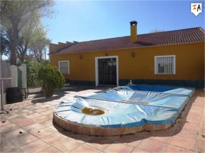 Villa for sale in town, Spain 281528