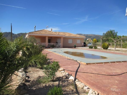 Villa for sale in town 281566