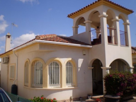 Villa for sale in town 281570