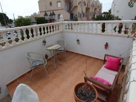 Villa for sale in town, Spain 281594