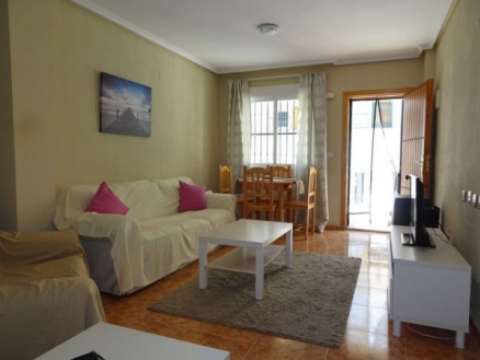Townhome with 2 bedroom in town, Spain 281595