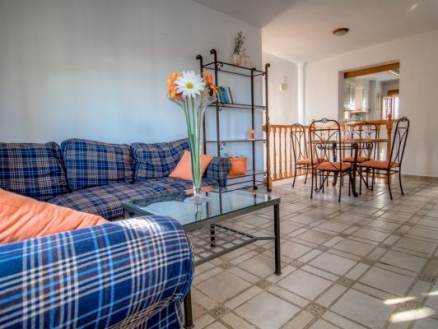 Townhome with 4 bedroom in town, Spain 281637