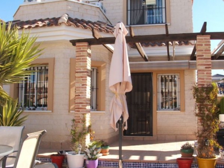 Villa for sale in town 281641