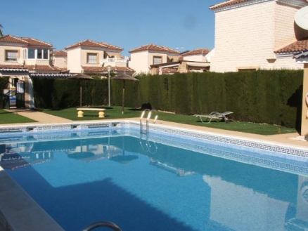 Villa for sale in town, Spain 281641