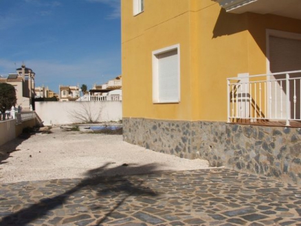 Villa for sale in town, Spain 281652