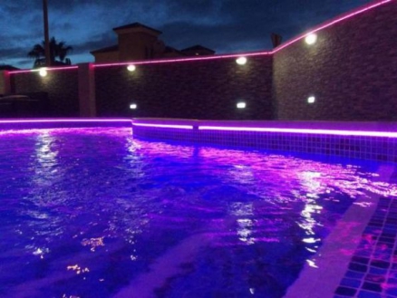 Villa for sale in town, Spain 281659