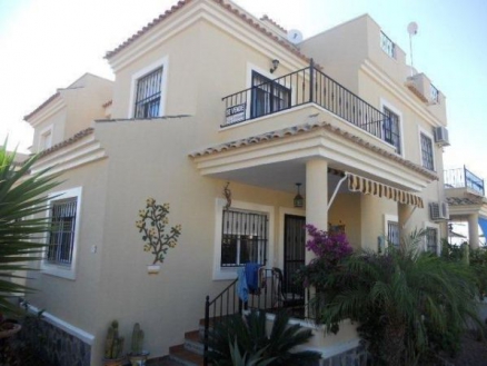 Townhome with 3 bedroom in town, Spain 281692